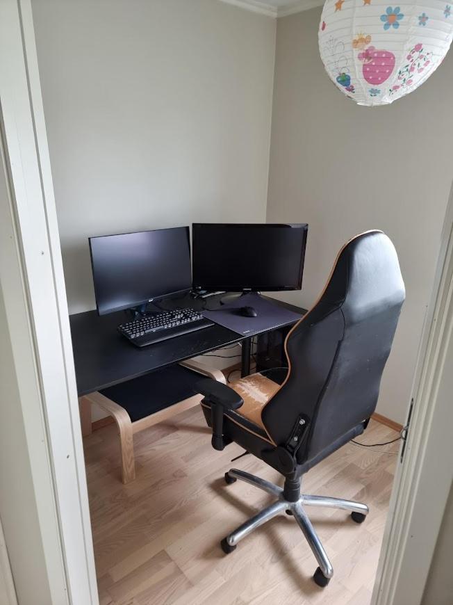 تروندهايم Private Guest Room In Cozy Apartment المظهر الخارجي الصورة